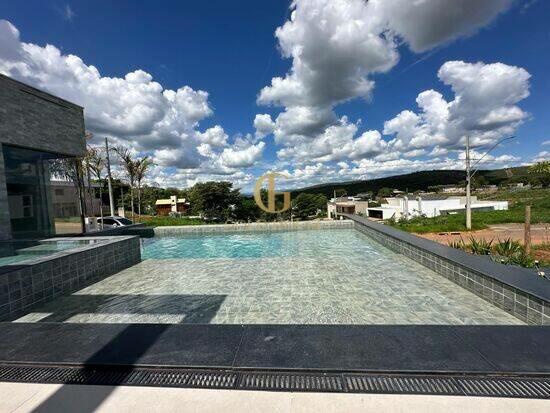 Casa em Lagoa Santa no condomínio Gran Royalle