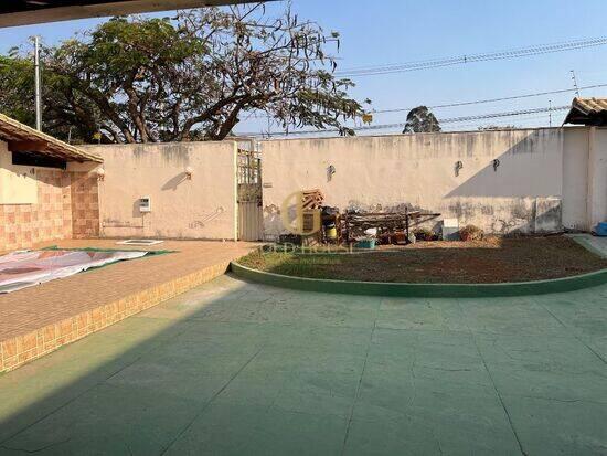 Casa comercial em Lagoa Santa no bairro Jardim Ipê