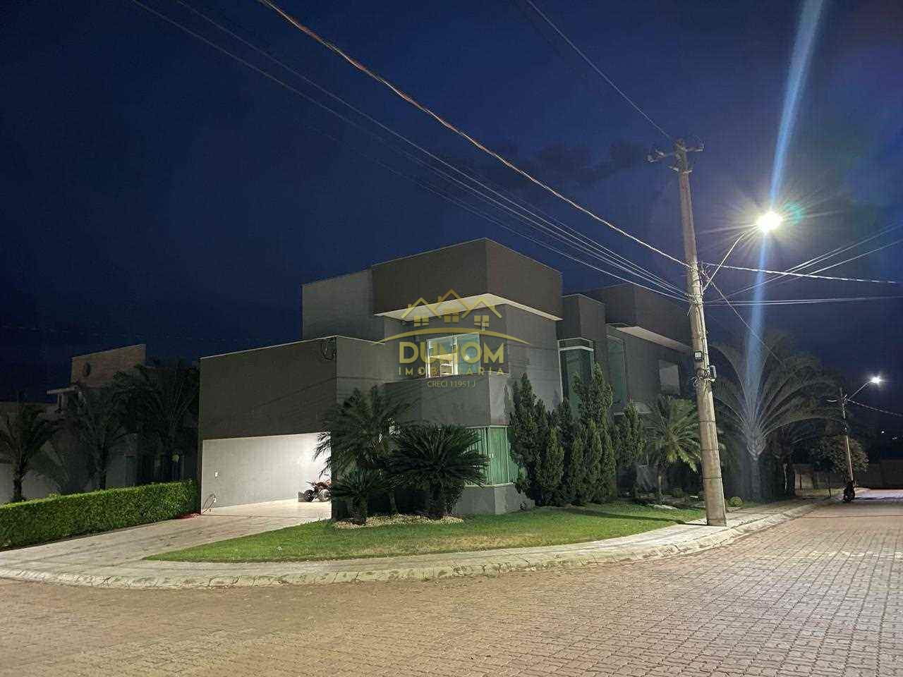 Casa para Venda por R$ 1.600.000, Condomínio Village Do Lago em Tres Lagoas/MS