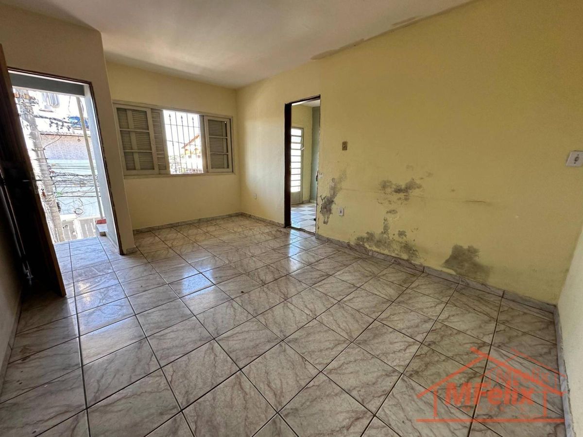 Casa com 2 quartos para Locação, Vila Maricy - Guarulhos