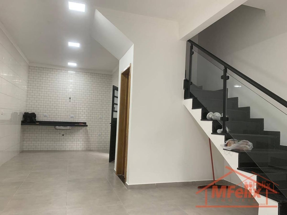Sobrado com 3 quartos à Venda, Jardim do Triunfo - Guarulhos