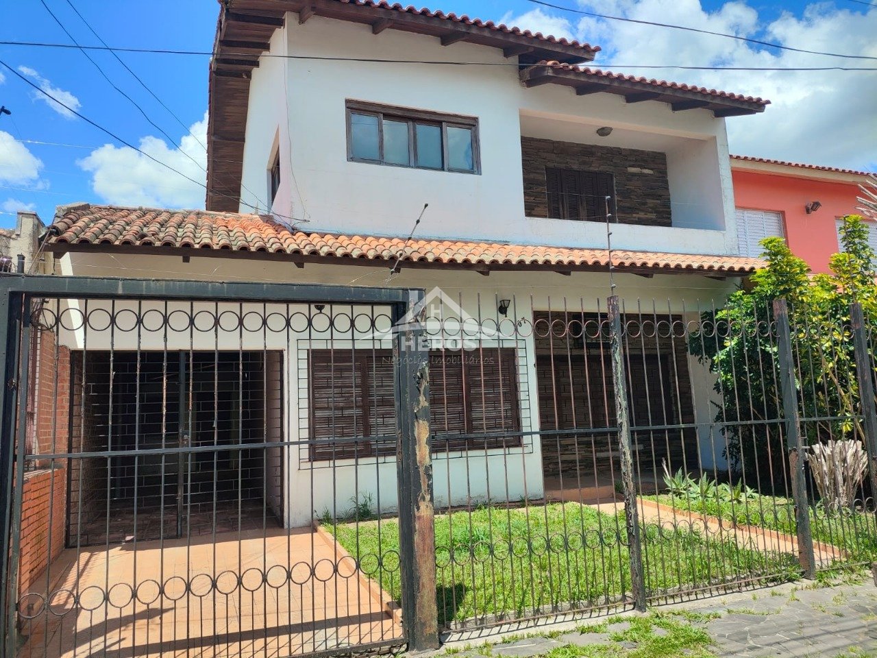 Casa 3 dorm, Sarandi, R$ 350mil.