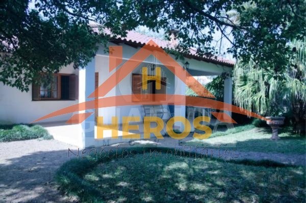 Casa 3 dorm, Cavalhada, 180m², R$ 2,5 milhões