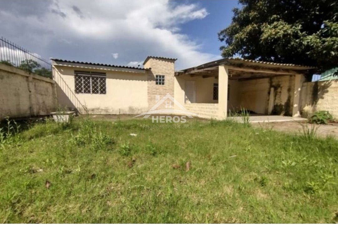Casa de esquina, 02 dormitórios;Vila Nova; 299mil