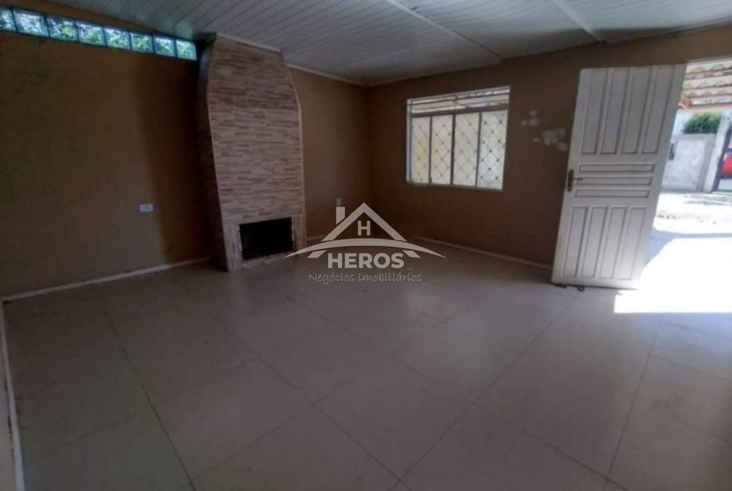 Casa de esquina, 02 dormitórios;Vila Nova; 299mil