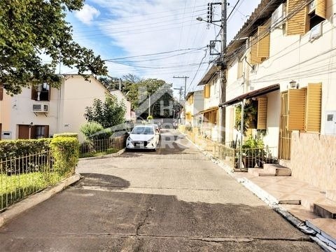 Casa em condomínio, 1 dorm, 48m², R$ 150 mil