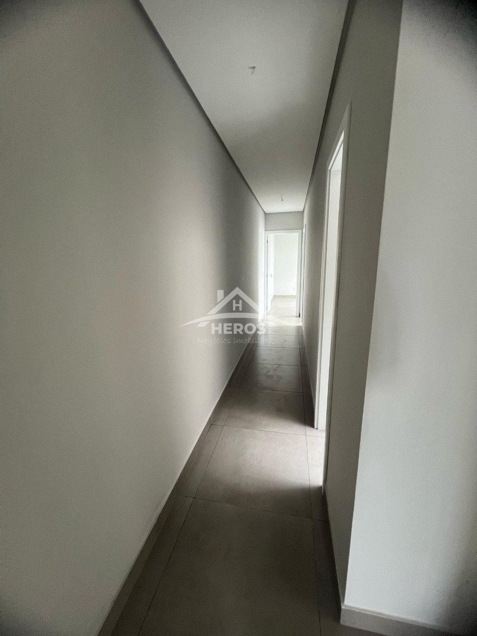 Casa condomínio, 3 dorm, 103m², R$ 639mil