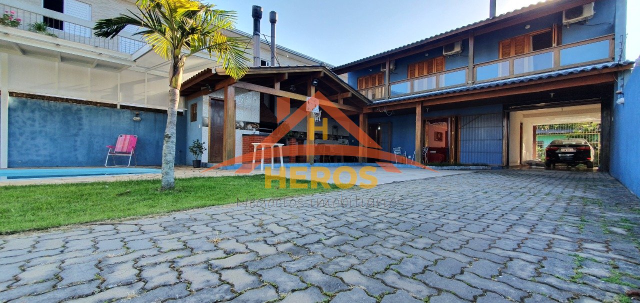 Casa 4  dorm,  305m², Vila Nova, R$ 800mil