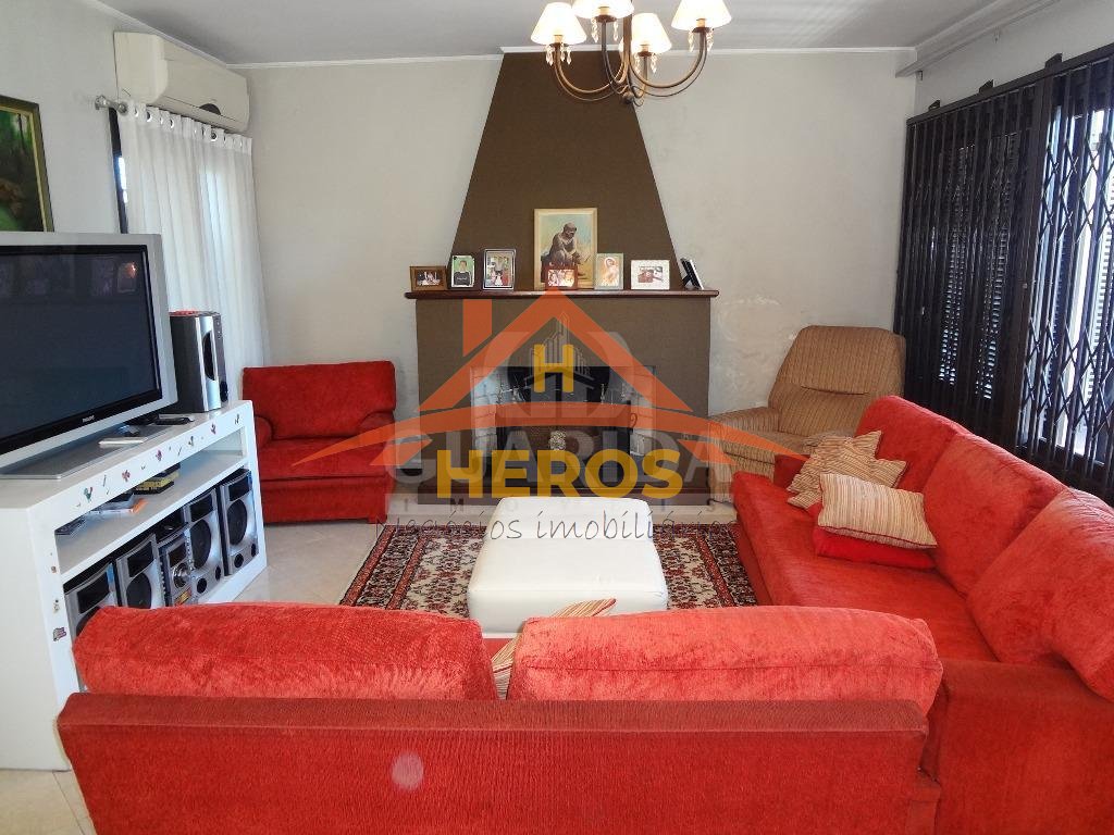 Casa 3 suítes, 358m², Nonoai, R$ 890mil