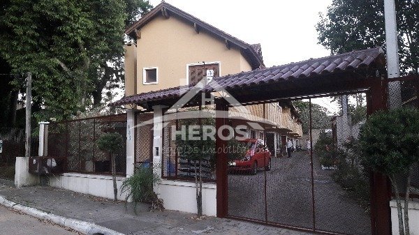 Casa condomínio 2 dorm, 83m², Ipanema, R$ 335mil