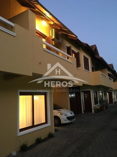 Casa condomínio 2 dorm, 83m², Ipanema, R$ 335mil