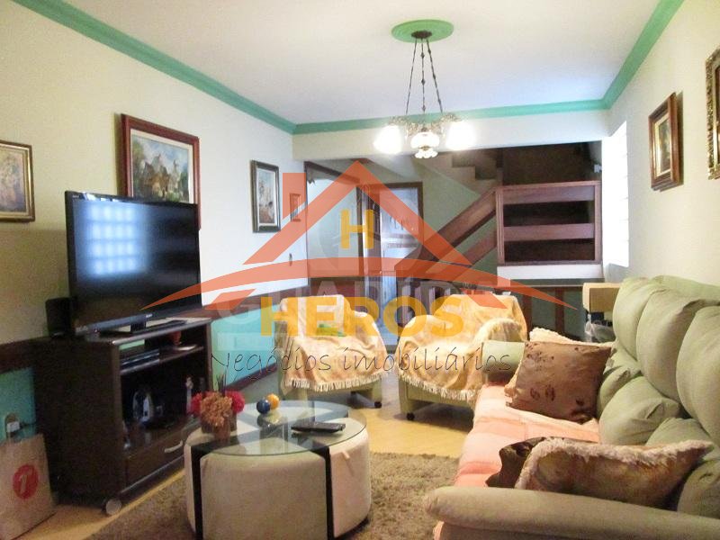 Casa 3 dorm, 231m², Teresópolis, R$ 580mil