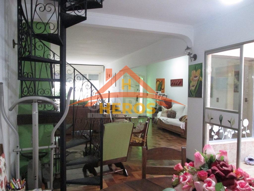 Casa 3 dorm, 315,8m², Nonoai, R$ 901mil