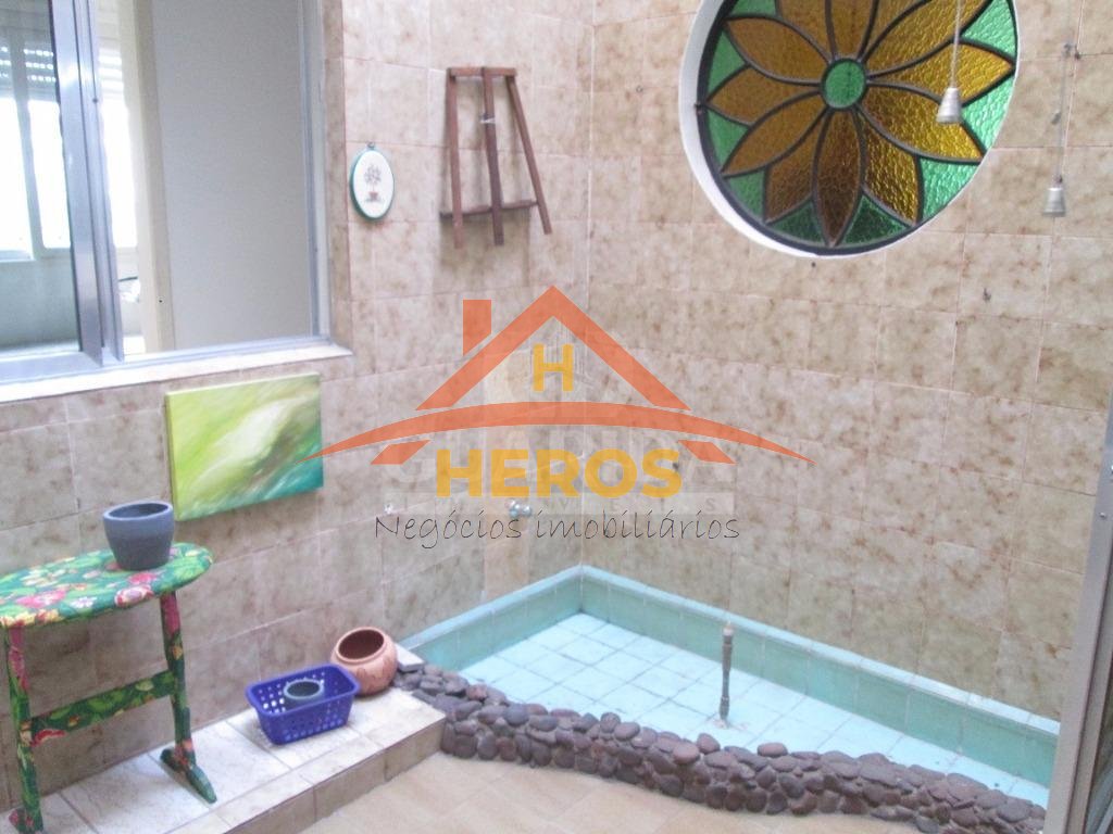 Casa 3 dorm, 315,8m², Nonoai, R$ 901mil