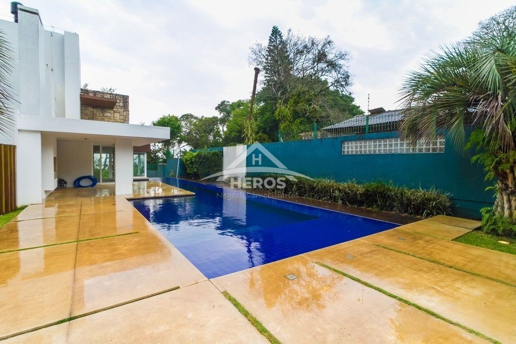 Casa 5 dorm, 542m², Pedra Redonda, 6 milhões