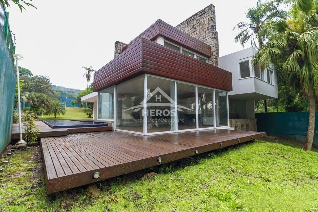 Casa 5 dorm, 542m², Pedra Redonda, 6 milhões