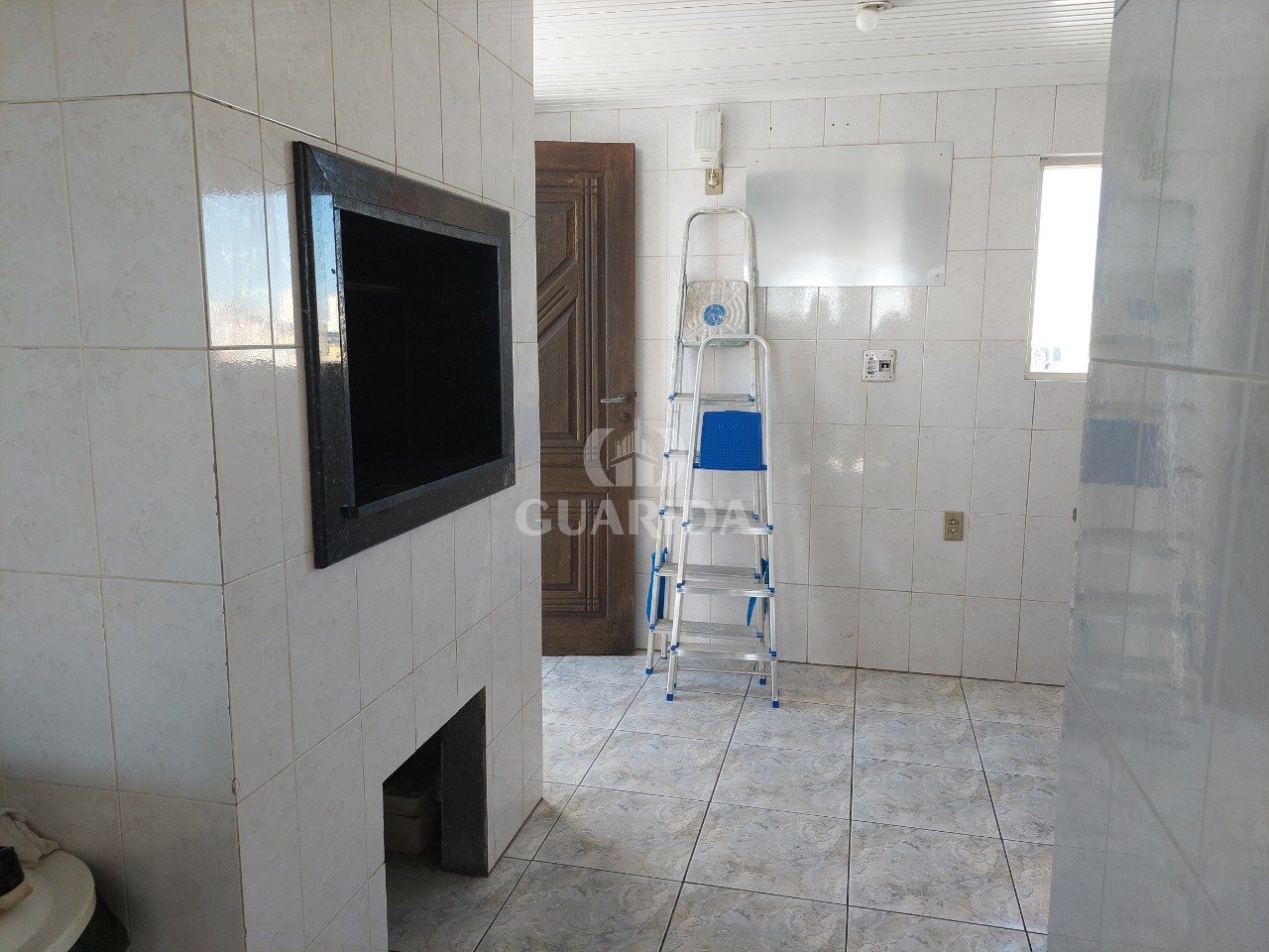 Apartamento 4 dorm, 90m², Floresta, R$318 mil