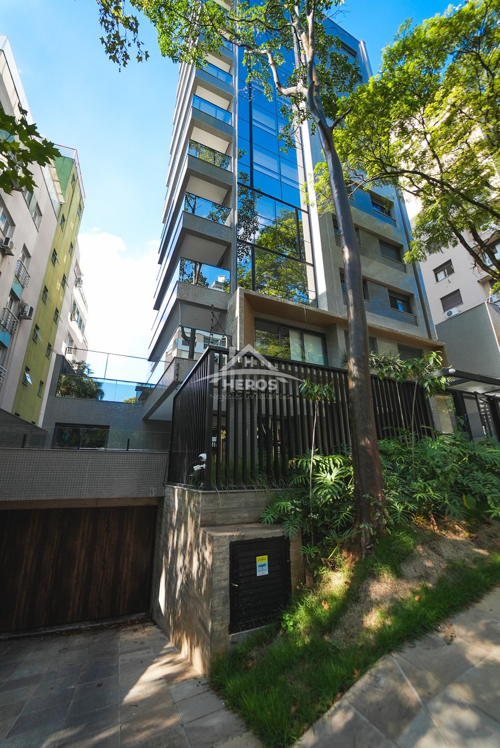 Imponent Residence