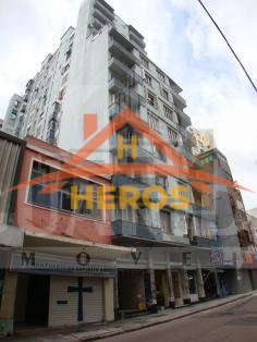 Apartamento com 2 dorm, Centro, 65m², R$ 359mil