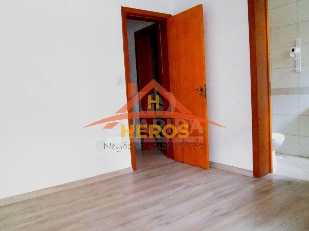 Casa condomínio, 102m², Guarujá, R$ 330mil