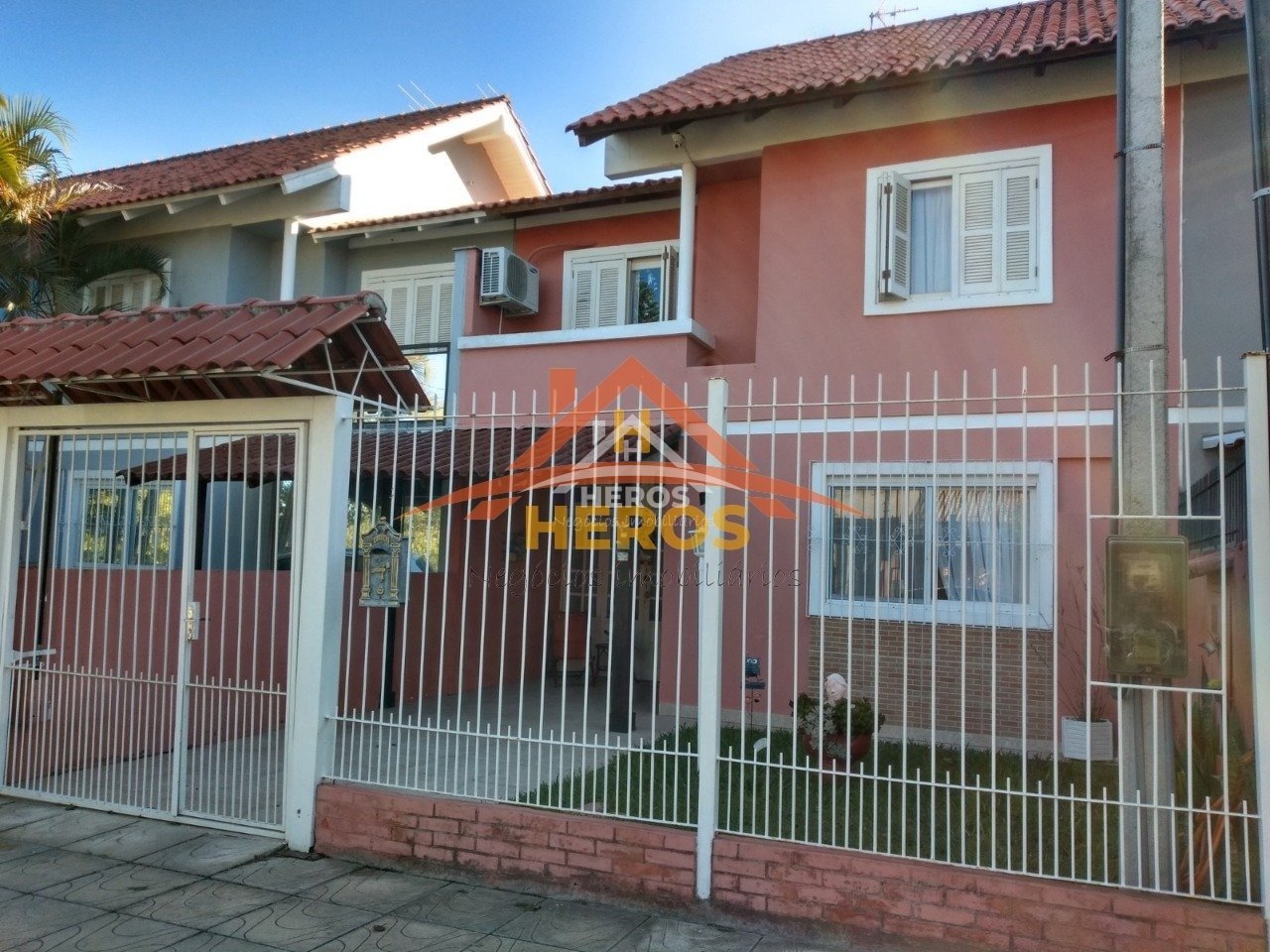 Casa 3 dorm, 115m², Hípica, R$ 435 mil