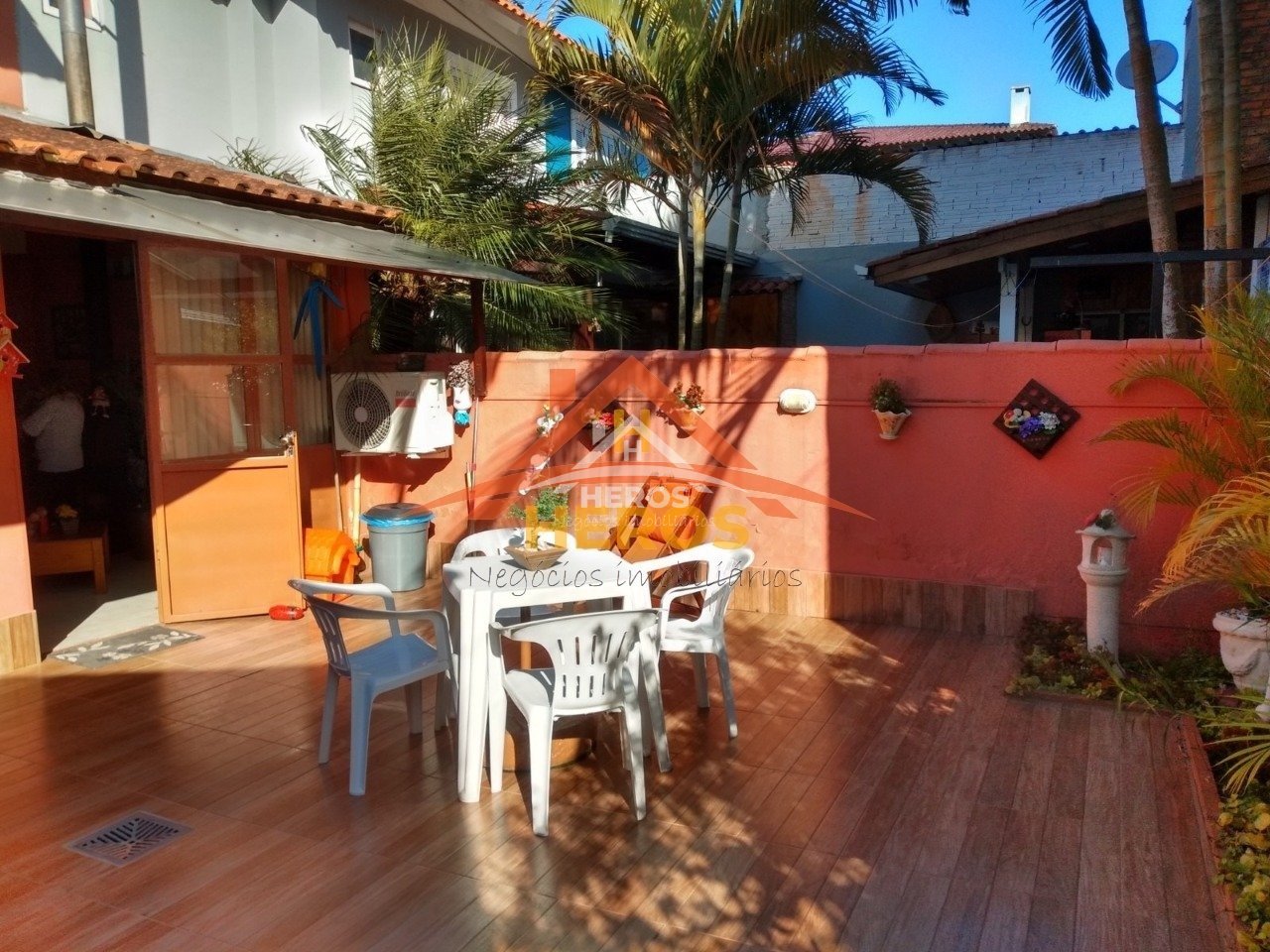 Casa 3 dorm, 115m², Hípica, R$ 435 mil