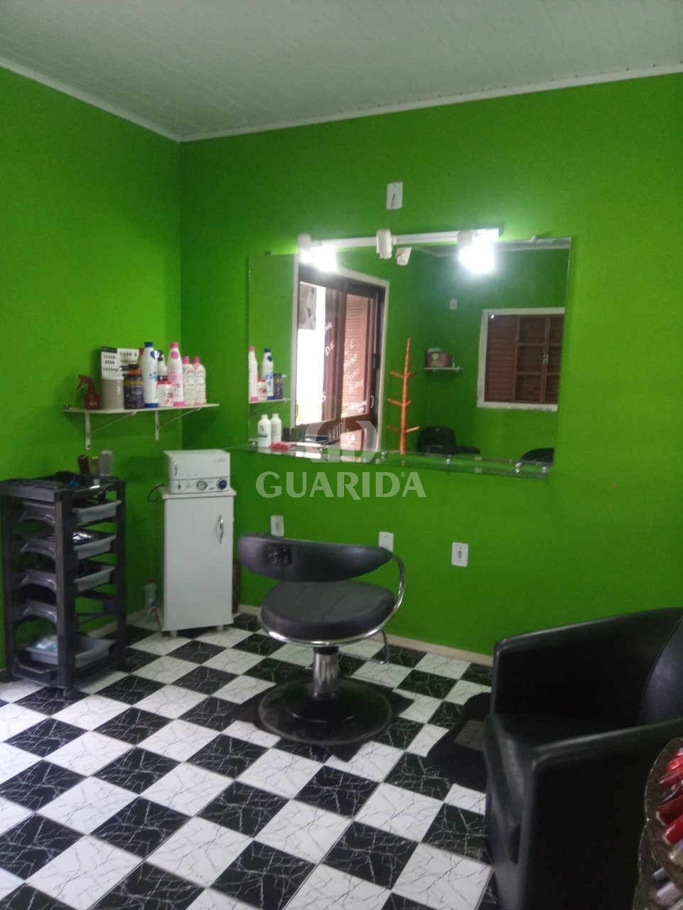 Casa 3 dormitórios amplo pátio e piscina Restinga