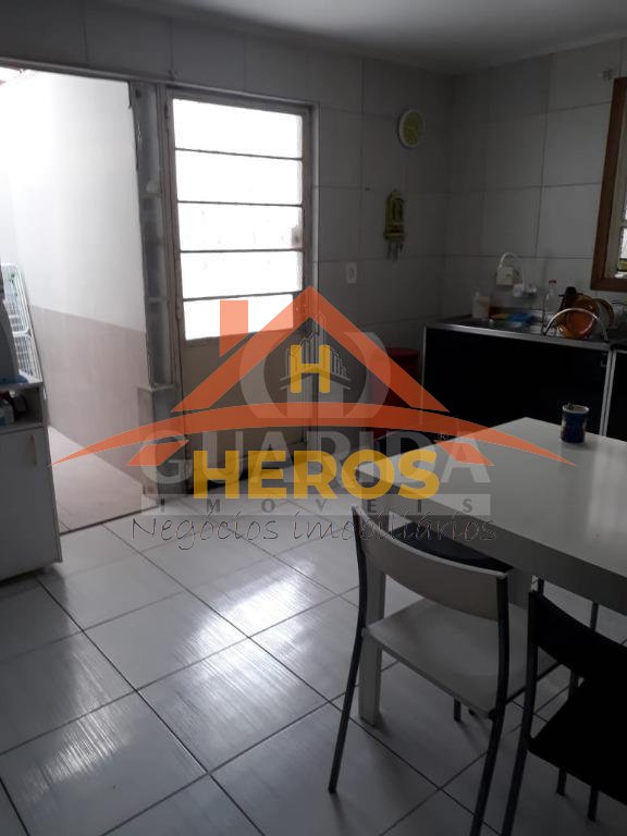 Casa 4 dorm, 180m², Glória, R$ 445,5mil