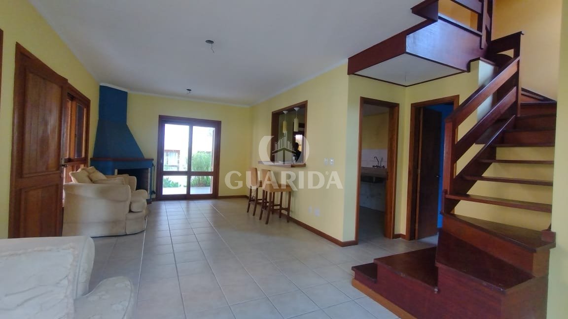 Casa em condomínio; 03 dormitórios; Guarujá