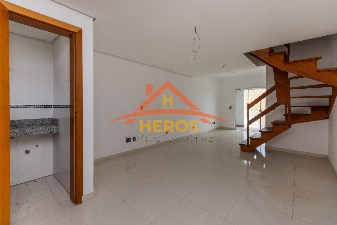 Casa 3 dorm, 222m², Guarujá, R$560mil
