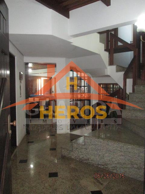Casa 4  dorm, 436m², Nonoai, R$ 1,4milhão