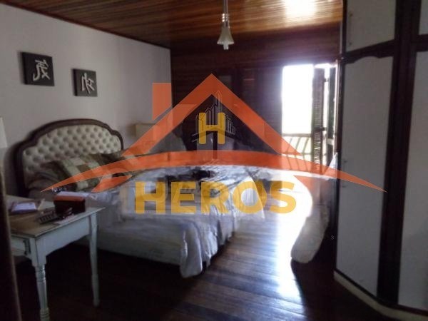 Casa mista, 5 dorm, Nonoai, 208m², R$ 650 mil