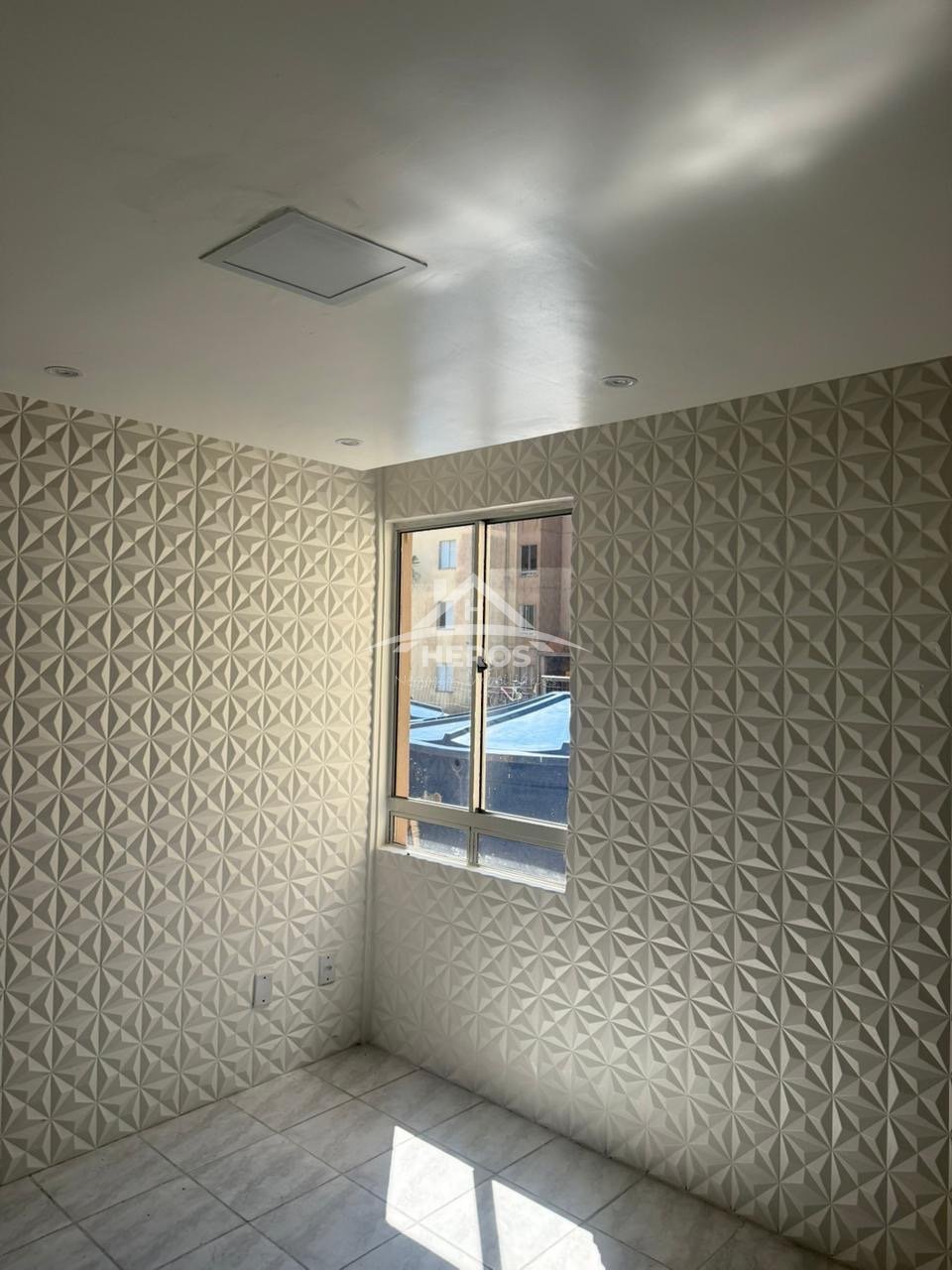 Aptº 2 dorm, 39m², Lomba do Pinheiro, R$ 130 mil