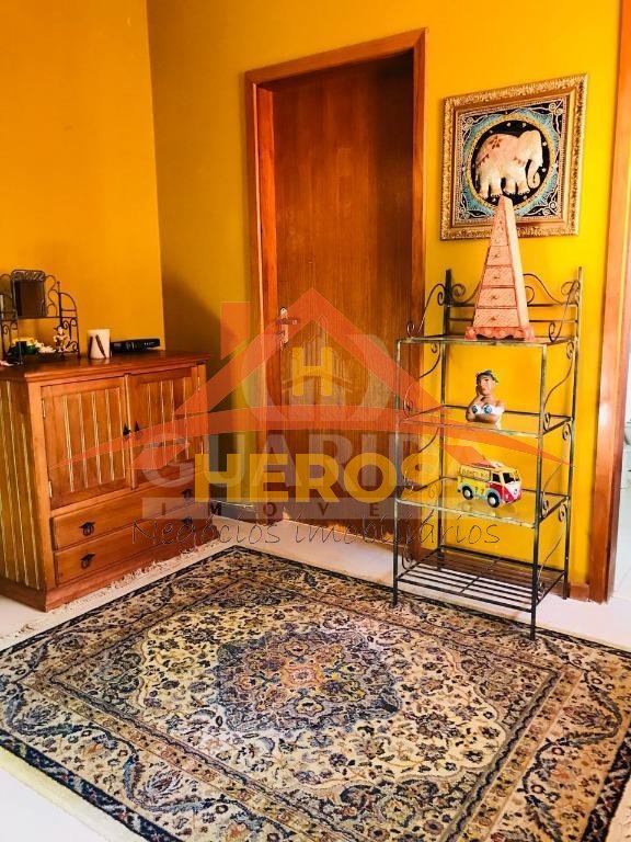 Casa 3 dorm, 240,4m², Ipanema, R$ 985mil