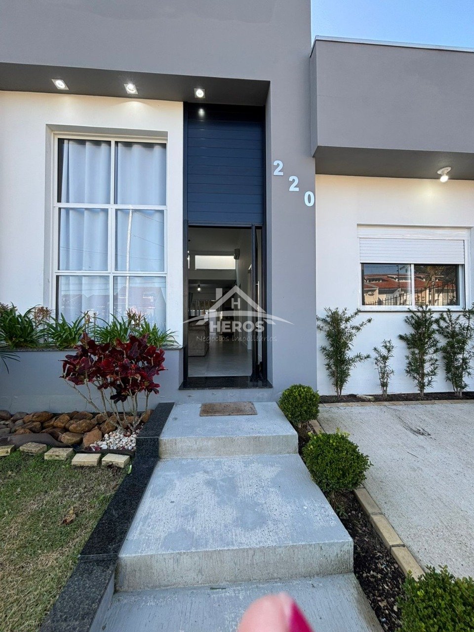 Casa 2 dorm, 118m², Guarujá, R$ 700 mil