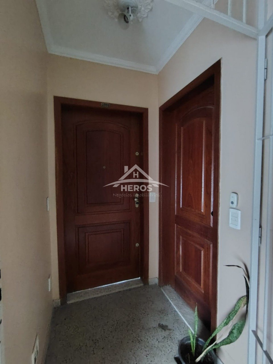 Apartamento 03 dormitórios,Petrópolis, 280mil