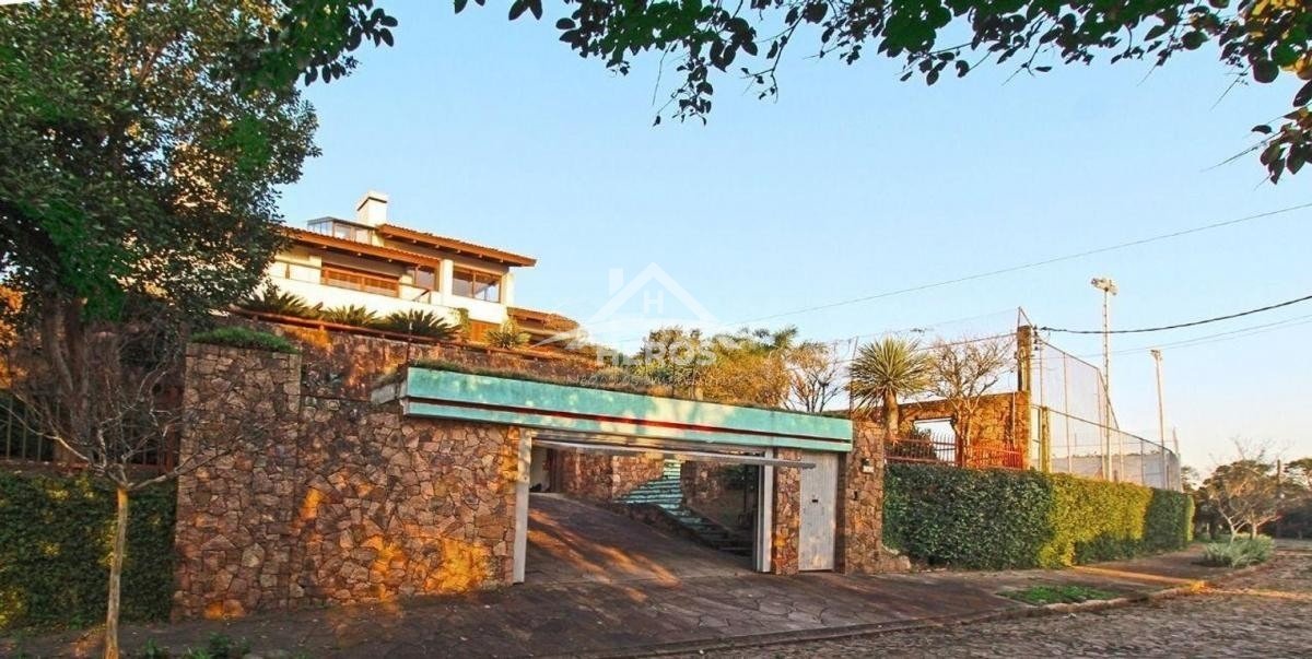 Casa 4 suítes, 601m², Teresópolis, R$ 1,89milhões