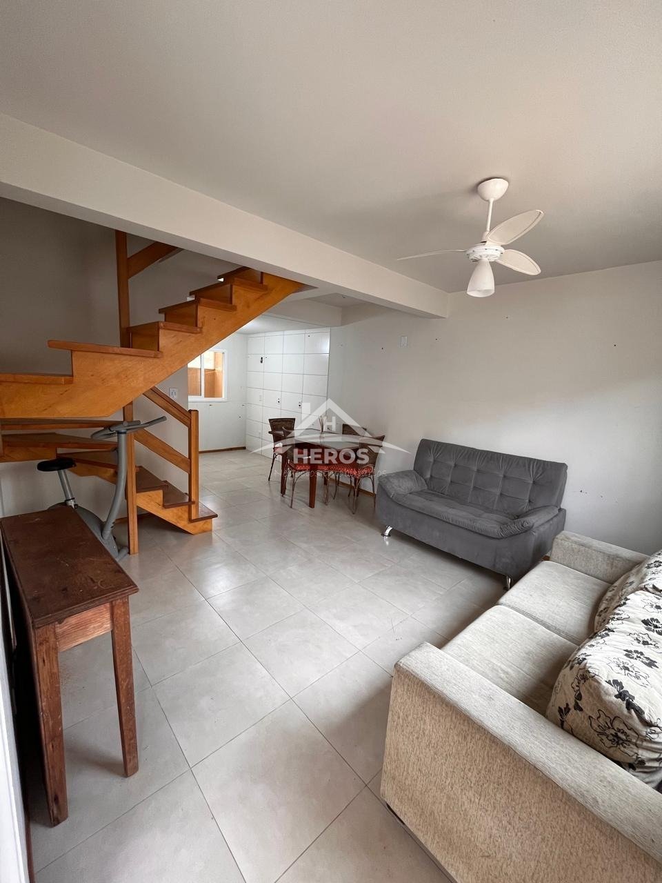 Casa em cond, 2 dorm, 55m², Ponta Grossa, R$ 245mi