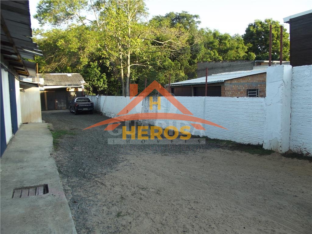 Terreno 705m², Vila Nova, R$ 298 mil