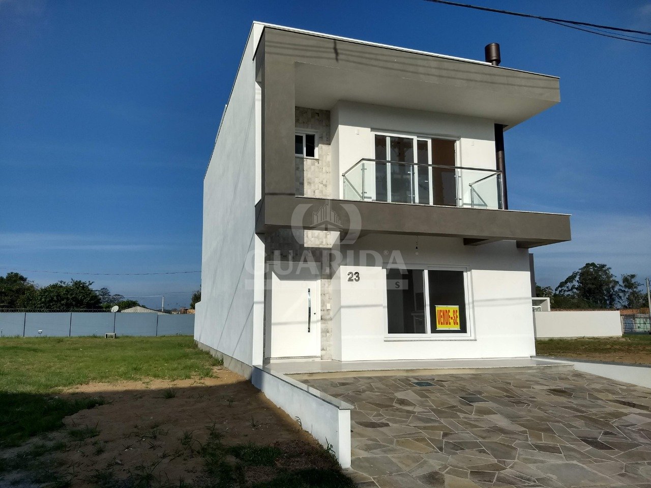 Casa condomínio 3 suítes, 187m², Hípica, R$ 750mil