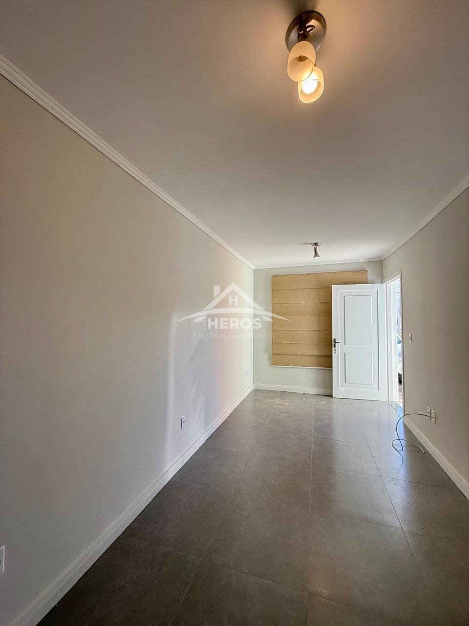 Casa condomínio, 2 dorm, Hípica, 65m², R$ 320mil