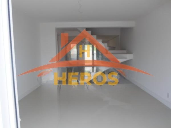 Casa 3 dorm, Ipanema, 150m², R$ 700mil