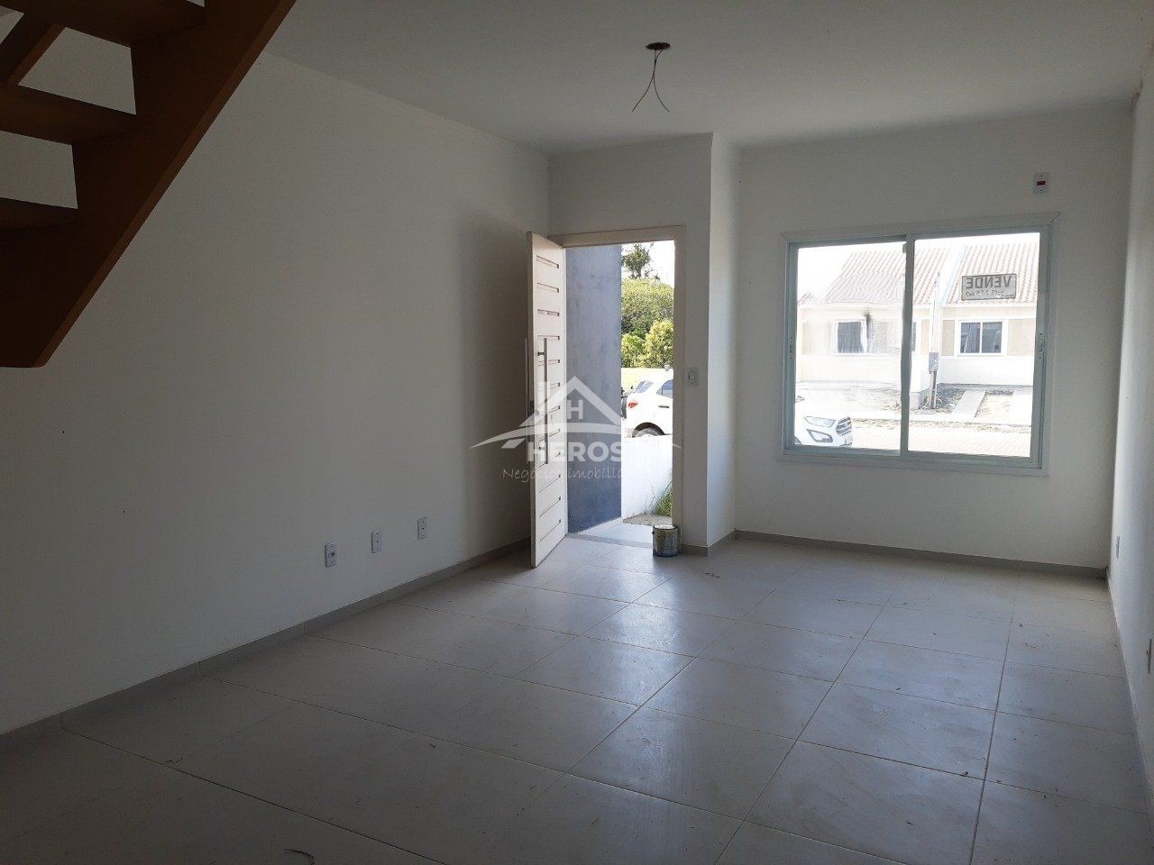 Casa 2 dorm, 74m², Hípica, R$ 300mil