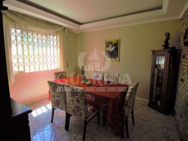 Casa 4 dorm, 244m², Cavalhada, R$ 990mil