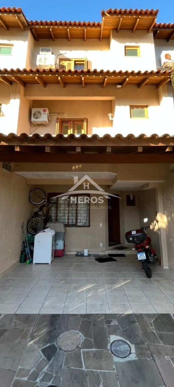 Casa 3 dorm, Aberta Dos Morros, 142m²;  R$ 700mil