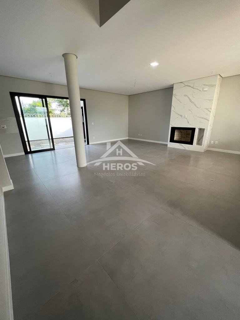 Casa 3 dorm, 200m², Ipanema, R$ 1,2 milhão