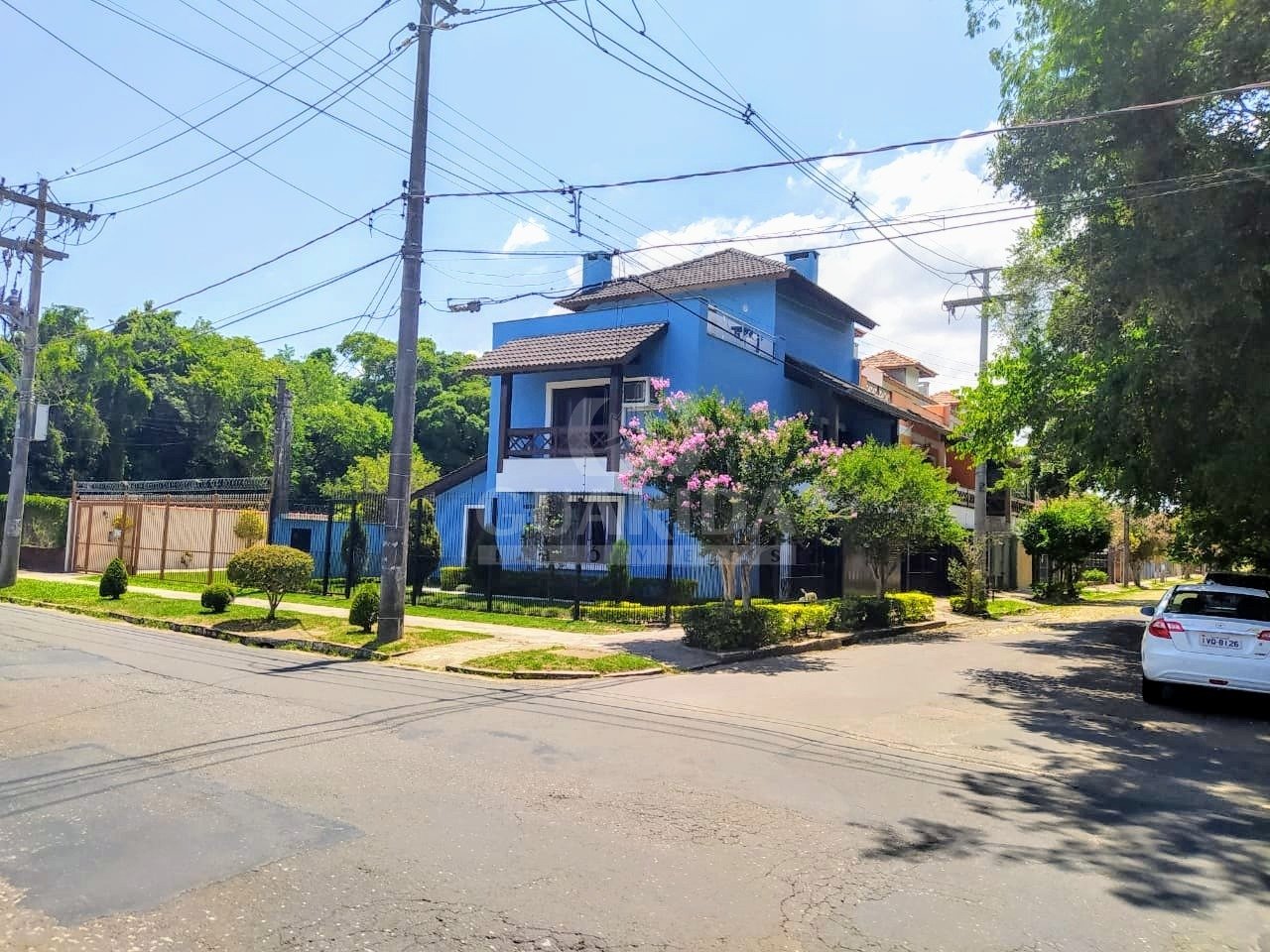 Casa 3 dorm, 248m2, Ipanema, R$ 1,33milhão