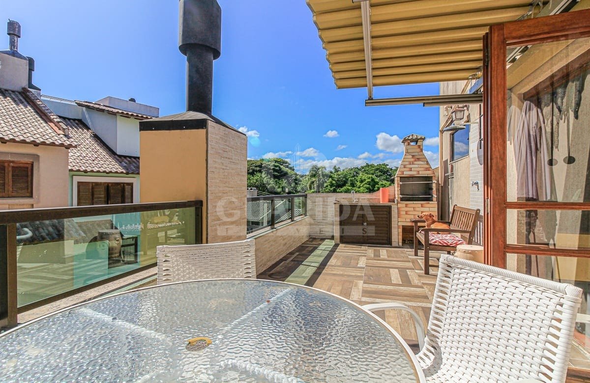 Casa cond 3 dorm 240m² Jardim Isabel, R$ 780mil