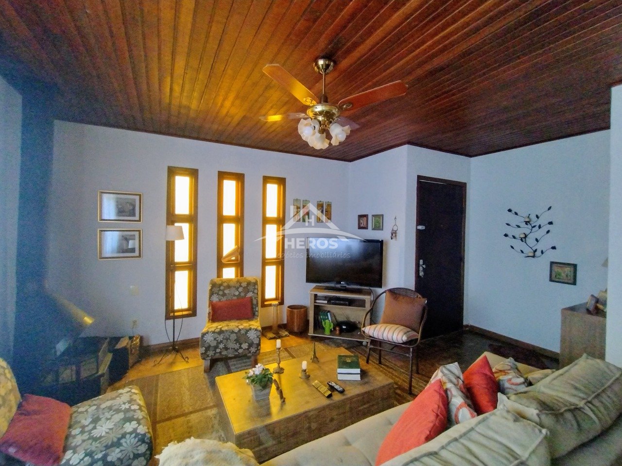Casa 3 dorm, 180m², Aberta dos Morros, R$ 420mil