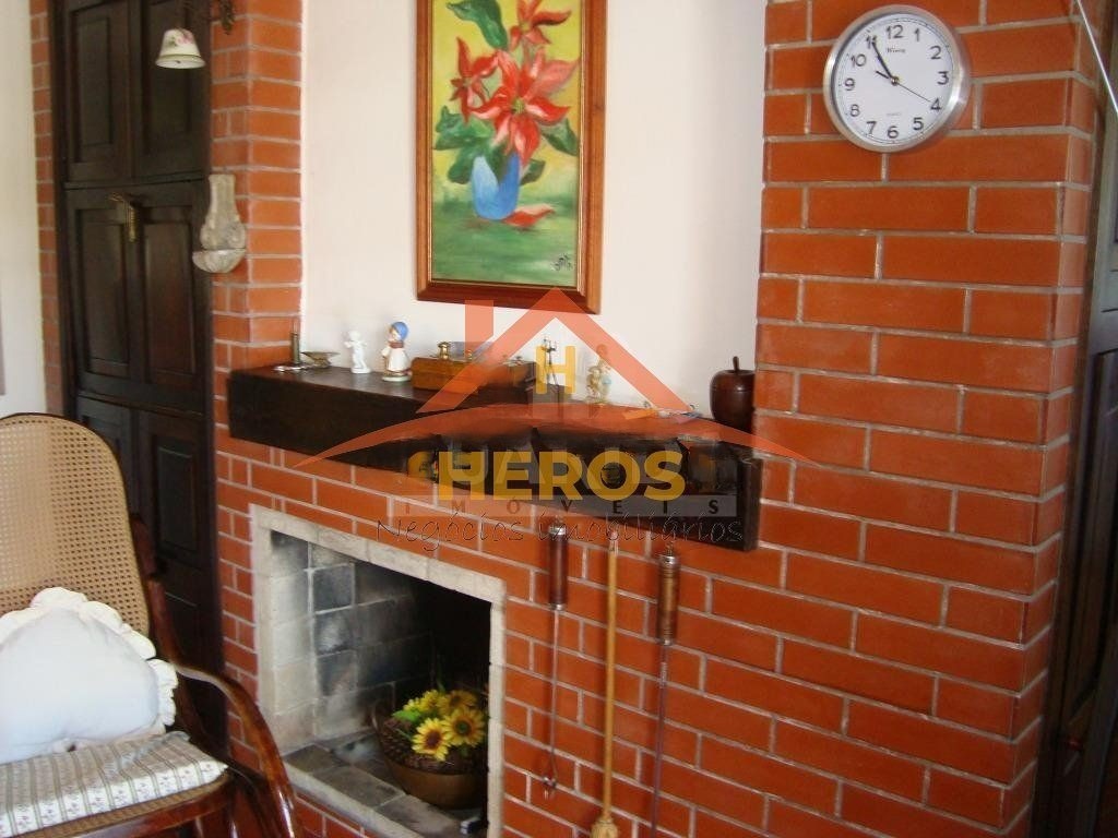 Casa 4 dorm, 250m², Teresópolis, R$ 650mil